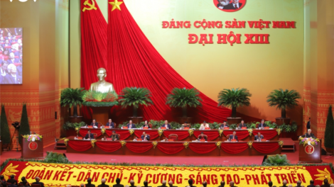 Pa dưr c’rơ đoàn kết pazêng acoon manuyh tu cr’noọ xa nay pa dưr k’tiêc k’ruung k’rơ mâng, k’van k’bhộ- bhui har têêm ngăn