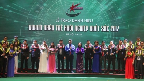Pân’đil doanh nhân p’niên bhrợ têng cha liêm choom cóh phố dading Lào Cai