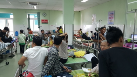 Đà Nẵng: Pa xiêr râu bịng xiên cóh bệnh viện
