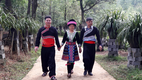 Lai Châu: Pr’hay pr’hươn vel du lịch đhị vel bhươl Sin Suối Hồ