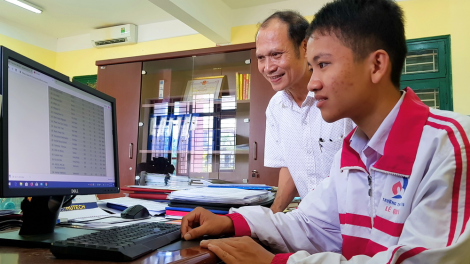 P’niên học trò đha rựt đhị Quảng Trị bơơn huy chương bạc Olympic Tin học châu Á- Thái Bình Dương c’moo 2019