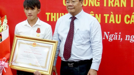 T’ngay ha pruốt xay đui bh’rợ Ron grơơ loom
