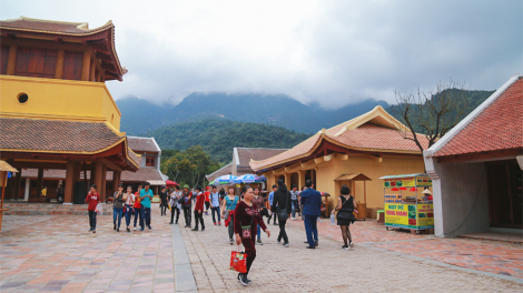 Lêy chô ooy cruung k’tiếc ma bhưy chr’nắp Yên Tử