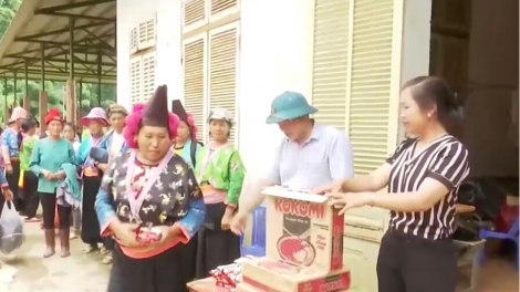 Bí thư Đảng uỷ chr’val Thào A Tủa: Prá đoọng đhanuôr xơợng, bhrợ đoọng đhanuôr đươi