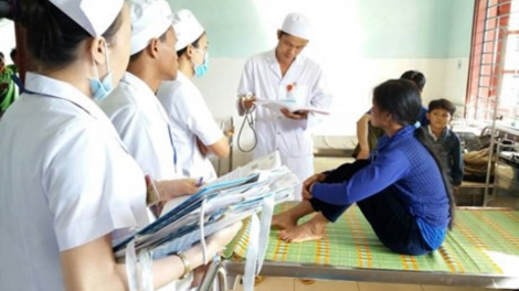 Pa choom manuyh bhrợ bh’rợ y tế đoọng ha k’tiêc k’ruung pr’zơc Lào