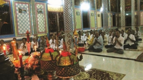 Liêm pr’hay bhiệc bhan Sen Đôn taâng đha nuôr Khmer Nam Bộ