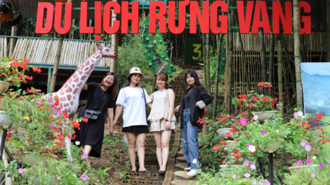 Ha rêê đhuôch pa zum lâng bơơn năl t’mêê, pr’đhang du lịch liêm pr’hay coh Sơn La