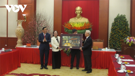Băn par, nhâm mâng râu chr’năp liêm crêê cơnh xa nay ha manuyh t’cooh ta ha năc xa nay bh’rợ âng prang Đảng, pazêng đhanuôr