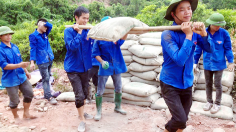 Bh’rợ tình nguyện pa dưr dal cr’noọ xa nay trách nhiệm lâng zập ngai