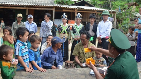 Quảng Nam: tin đươi déh hơnh đợ apêê pa dứah đh’réh cr’ăy đớc đhị chr’lang quân hàm t’viêng.