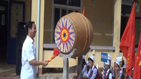 A Lưới bh’dzang moọt c’moo học t’mêê