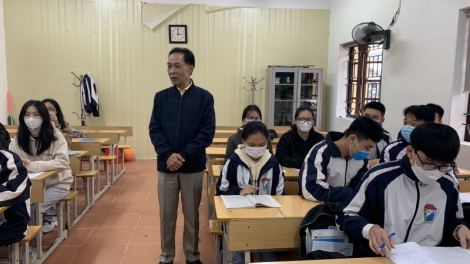 Thầy giáo dạy sử Mai Quang Vinh