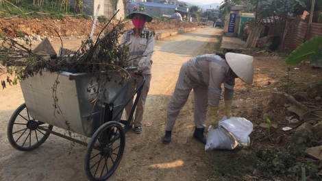 Bh’rợ chr’nắp âng apêê pân đil công nhân môi trường phố da ding