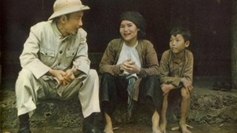 Pr’hát Hồ Chí Minh (BÀI CA HỒ CHÍ MINH)