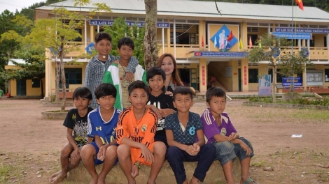 Ca nhạc Chủ Nhật: BÀI CA MÁI TRƯỜNG