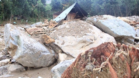 Video: CHÍNH QUYỀN  CƯƠNG QUYẾT CƯỠNG CHẾ, HƠN 60 NGƯỜI DÂN THOÁT CHẾT TRONG GANG TẤC