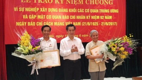 Bấc bh’rợ haanh déh t’ngay Báo Chí Cách mạng Việt Nam