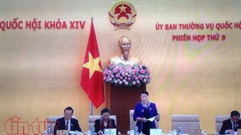 Bhrợ têng pr’họp g’luh 9 Uỷ ban Thường vụ Quốc hội