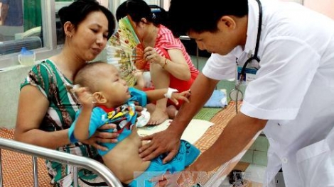 Bình Định k’đơơng k’nặ 250 bác sĩ, dược sĩ cóh c’moo 2017