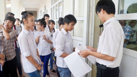 Thừa Thiên Huế: K’rong 1.300 cán bộ, giáo viên lêy thi