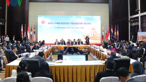 Hội nghị apêê t’coóh xa nay cấp dal APEC g’lúh tr’nơớp lâng apêê pr’họp crêê tước nắc ta bhrợ đhị Nha Trang