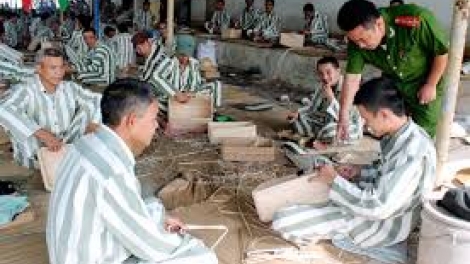 Đồng Nai: Lấh 900 phạm nhân xang bêl glúh n’đắh tù nắc bơơn vặ zên pa dưr bh’rợ pa bhrợ, nhâm mâng pr’ắt tr’mông