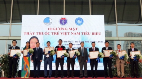 Haanh déh 10 cha nắc manuýh pa dứah đh’réh cr’ăy dzợ p’niên t’béch g’lăng cóh prang k’tiếc k’ruung hêê