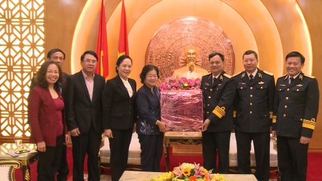 Phó Chủ tịch k’tiếc k’ruung l’lăm ahay lum lâng bhrợ bhiệc lâng Bộ Tư lệnh Hải Quân