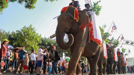 Bhui har bhiệc bhan c’lâng phố Buôn Ma Thuột