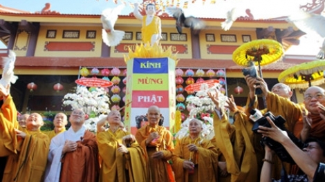 Bhrợ têng bh’rợ xơợng bhrợ xa nay Luật tín ngưỡng, tôn giáo