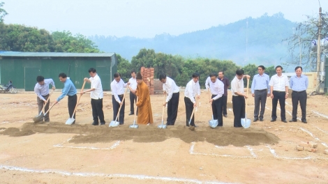 Sơn La: Bhrợ pa dưr đong hay tước apêê liệt sỹ đong tù Sơn La