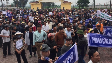 Hà Tĩnh: khởi tố tu bhiệc hình sự Bhrợ cắh têêm ngăn công cộng lâng coọp zư manứih mốp lết oháp luật đhị chr’hoong Lọc Hà