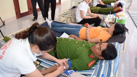 Kon Tum: T’đang moon pa zêng đha nuôr đoọng aham tình nguyện