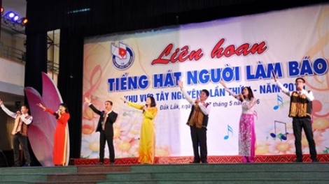 Đăc Lắc: Bấc bh’rợ hơnh déh t’ngay Báo chí cách mạng Việt Nam c’moo 2017