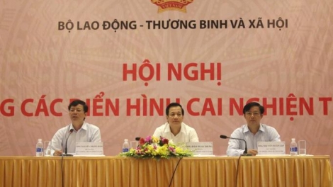 Hội nghị ta bhứah apêê điển hình cai nghiện liêm choom