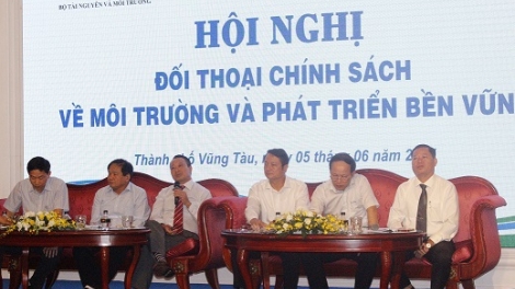 Prá xay đắh chính sách đắh môi trường lâng ha dưr đanh mâng