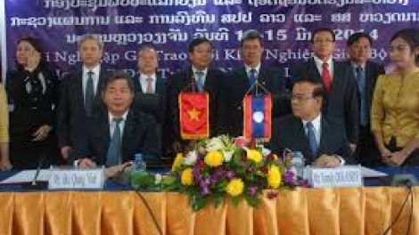 Hội thảo 55 c’moo pr’ắt bh’rợ zr’ziêng, pazưm đh’rứah liêm chr’nắp Việt-Lào lâng padưr pa’xớc