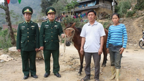 Lào Cai: K’tỷ đồng k’míah, zooi zúp học sinh, pr’loọng đha’rứt k’noong k’tiếc