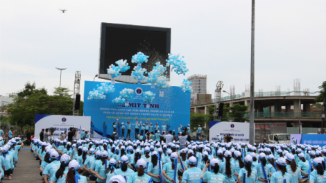 40 r’bhâu cha nắc manuýh Việt Nam chêết tu pazêng rau đh’réh cr’ăy crêê tước tơợ hót cóh zập c’moo
