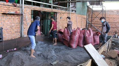 Cục liêm crêê chr’na đha nắh prá xay n’hau ooy cà phê vêy ta cr’bhum lúc pin