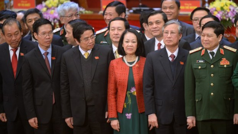 Nắc vêy đợ rau t’bhlâng âng prang hệ thống chính trị bêl ng’bhrợ têng cơnh xa nay âng pazêng đề án Hội nghị Trung ương 7