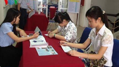 Pa dưr c’moo đhêy hưu nắc nhâm mâng quyền lợi âng manuýh pa bhrợ