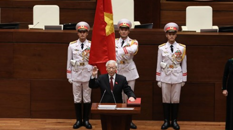 Chủ tịch k'tiếc k'ruung Nguyễn Phú Trọng gr'hoót bêl đớp k'đhơợng bh'rợ