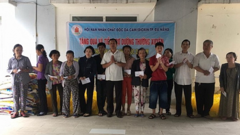 Đà Nẵng pa đớp 220 hun pr’hêl ha pêê crêê chất độc da cam