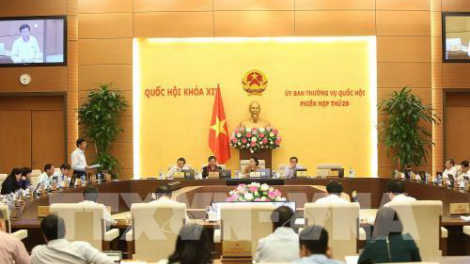 Ủy ban Thường vụ Quốc hội đoỌng boÓp p’rá đăh Dự án Luật ch’chóh b’bệêt
