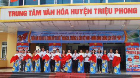 Triễn lãm bản đồ, đợc p’cắh tài liệu “Hoàng Sa, Trường Sa âng Việt Nam lâng đợ bằng chứng lịch sử lâng pháp lý”