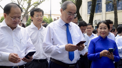 TP.HCM: Cán bộ công chức, manứih pa bhrợ âng Thành uỷ zooi đoọng ooy quỹ tu manứih đha’rứt