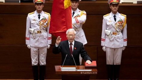 Tổng Bí thư Nguyễn Phú Trọng đớp k’đhơợng bhrợ Chủ tịch k’tiếc k’ruung