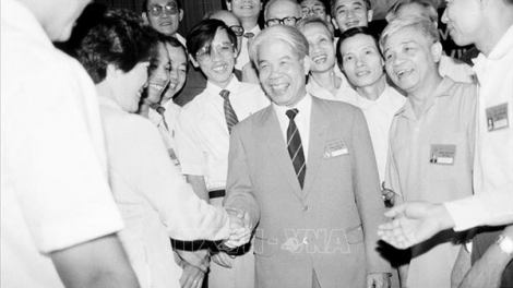 Xay trúih âng c’bhúh ngoại giao Hoa Kỳ n’đắh bh’rợ t’coóh Đỗ Mười, Tổng Bí thư l’lăm a hay cắh dzợ