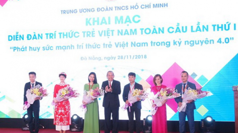 Phó Thủ tướng Trương Hoà Bình tước pấh bh’rợ prá xay ta đhâm c’mor trí thức Việt Nam prang bha lang k’tiếc cóh tr’nơớp